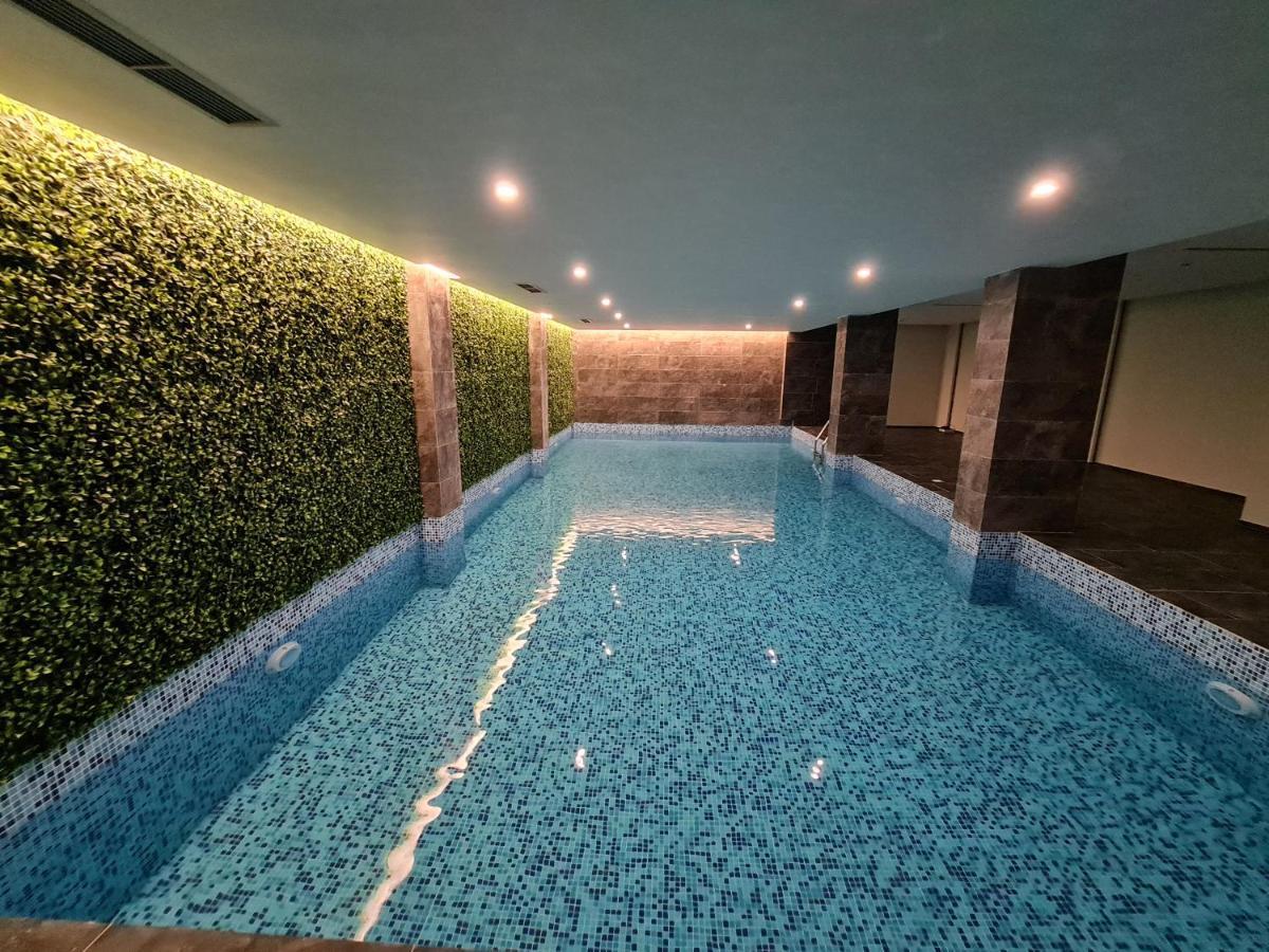 Hotel Aross Vlorë Exteriör bild