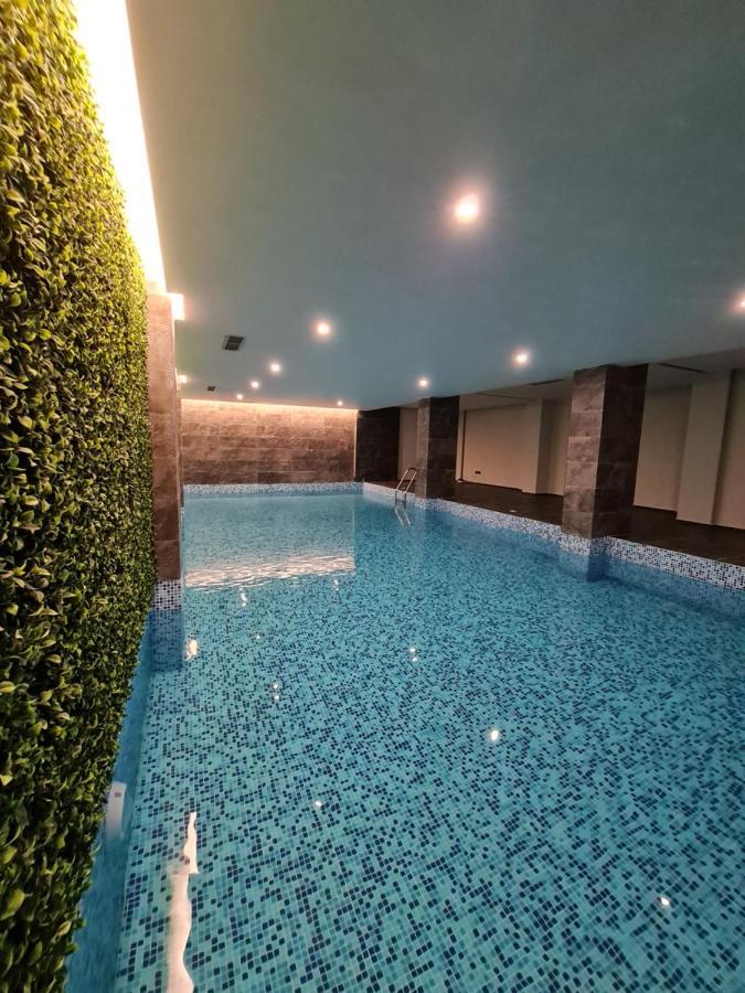 Hotel Aross Vlorë Exteriör bild